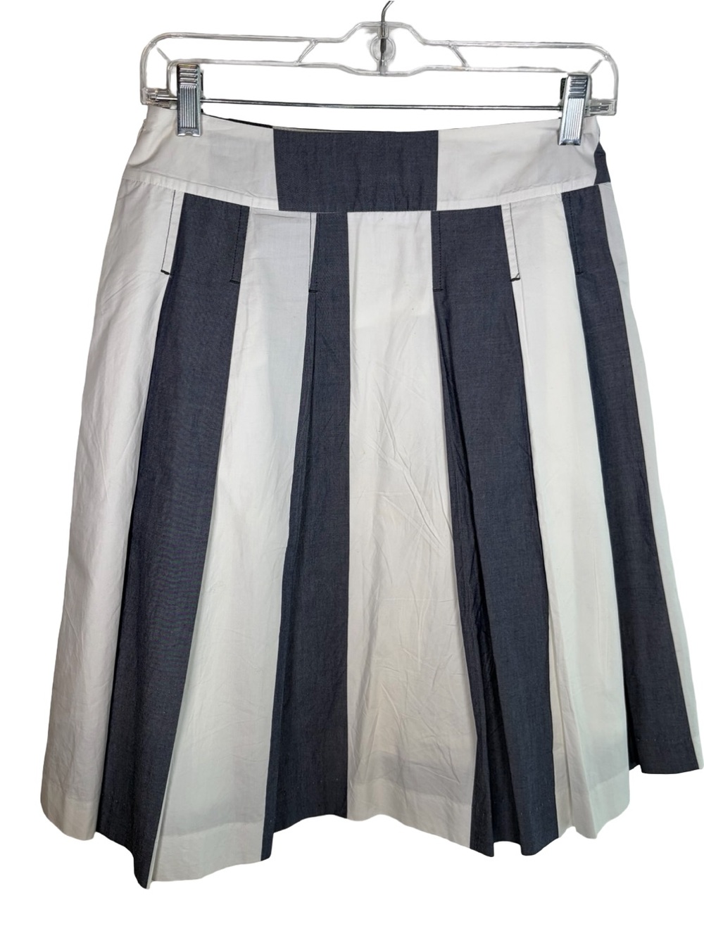 Boden Classic grey and White Pleated A-Line Skirt size 4